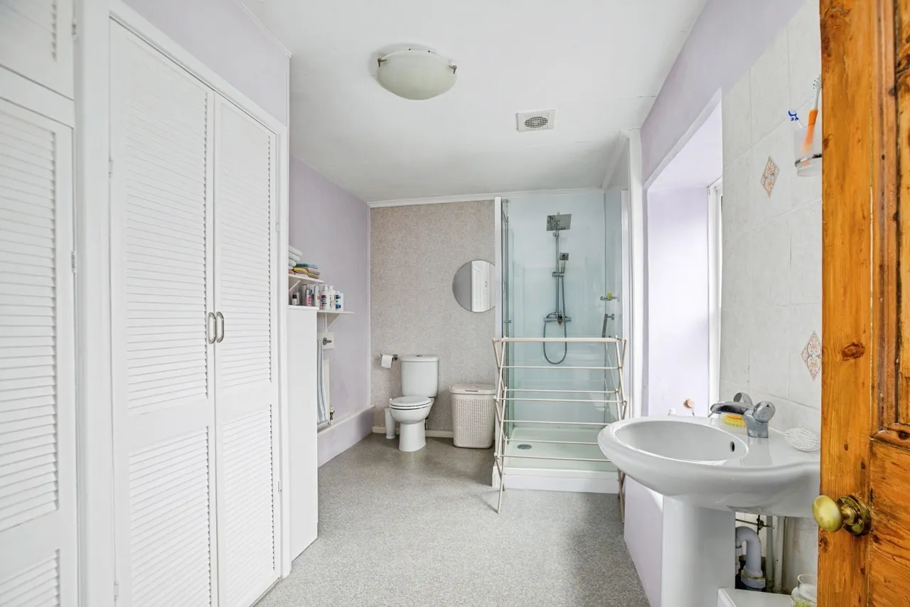 Cwrtnewydd, Llanybydder, SA40, photo 16