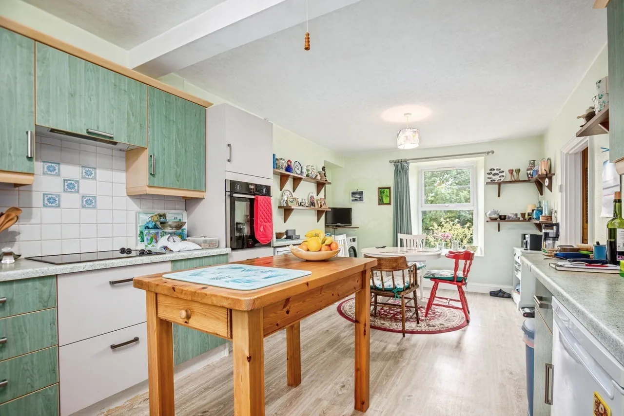 Cwrtnewydd, Llanybydder, SA40, photo 5