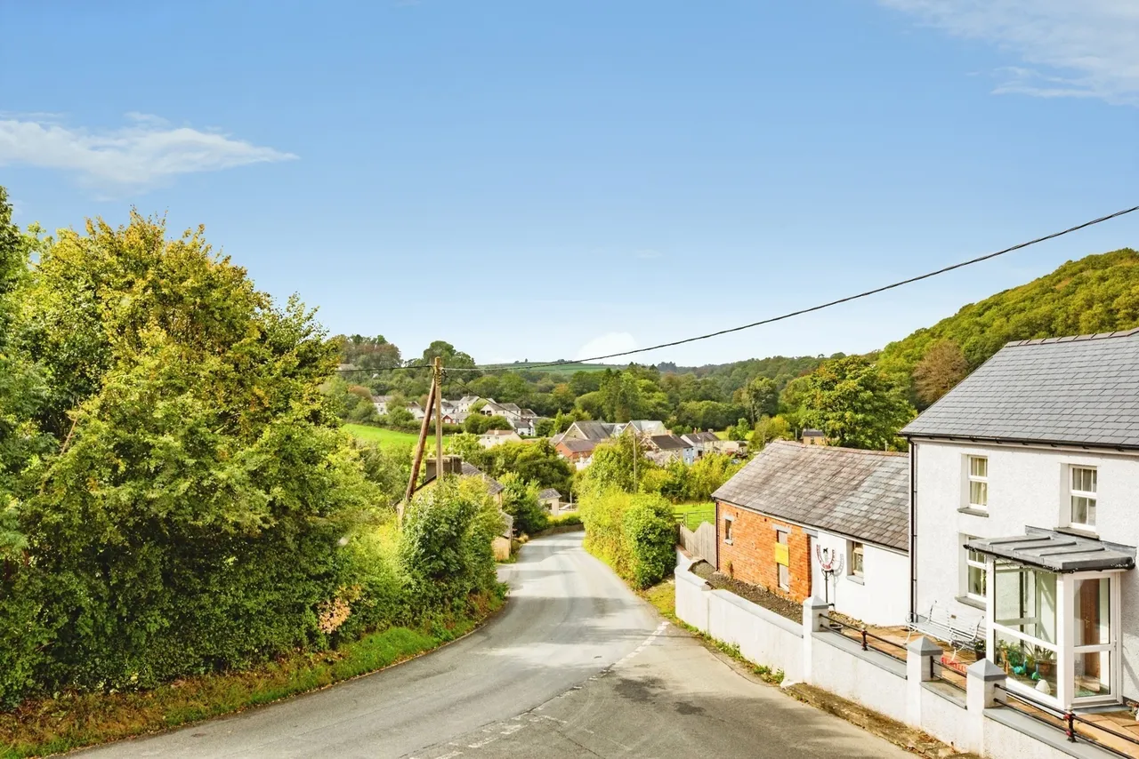 Cwrtnewydd, Llanybydder, SA40, photo 49