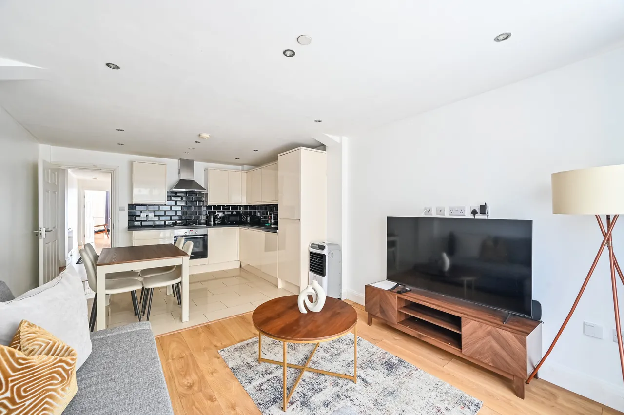 Mathin Apartments, 6 St Annes Row, London, photo 9