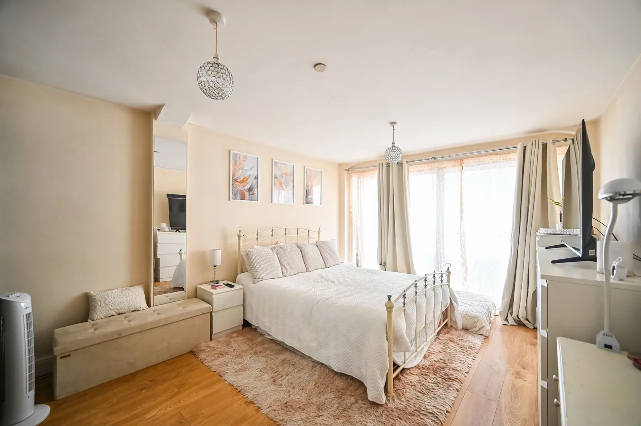 Mathin Apartments, 6 St Annes Row, London, photo 6