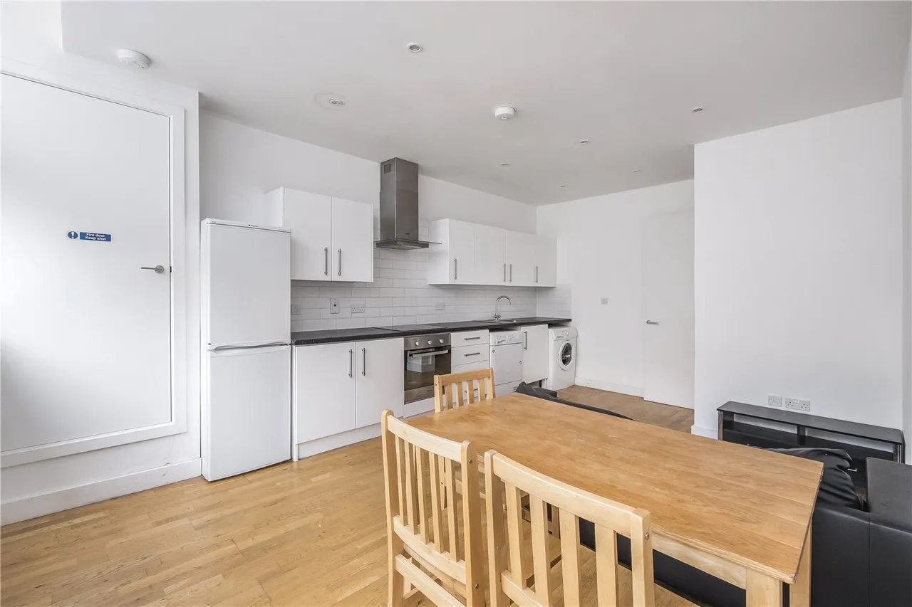 2 bed flat to rent, White Church Passage, Aldgate, E1