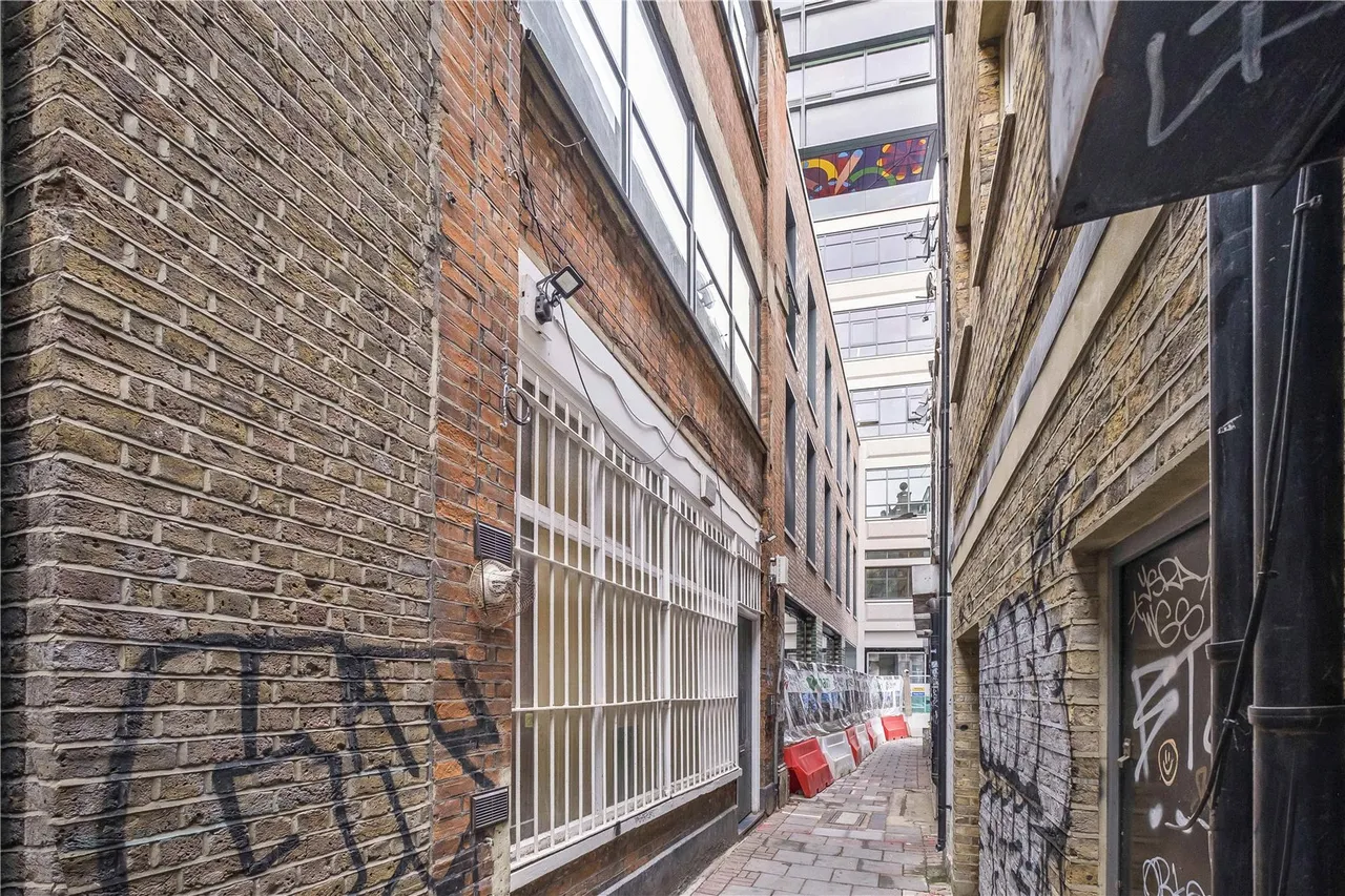 White Church Passage, Aldgate, E1, photo 4