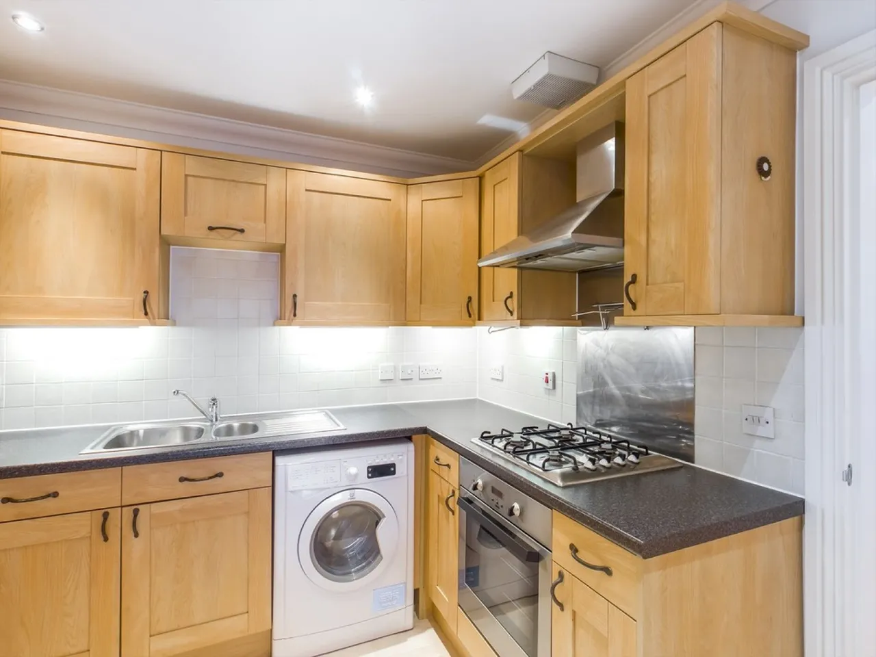 Waldorf Apartments, Folkestone, CT20, photo 4