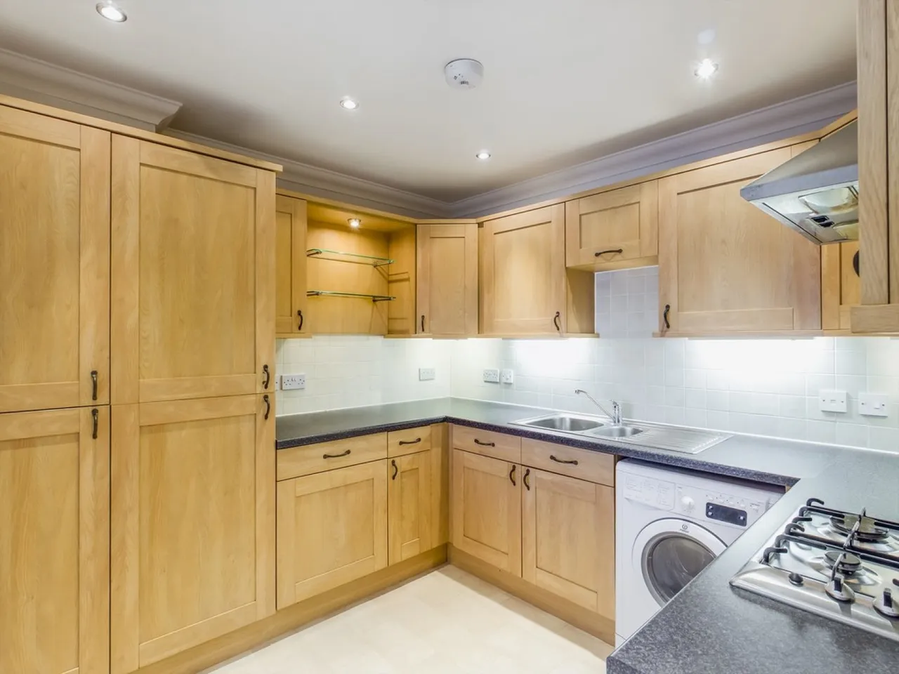 Waldorf Apartments, Folkestone, CT20, photo 5