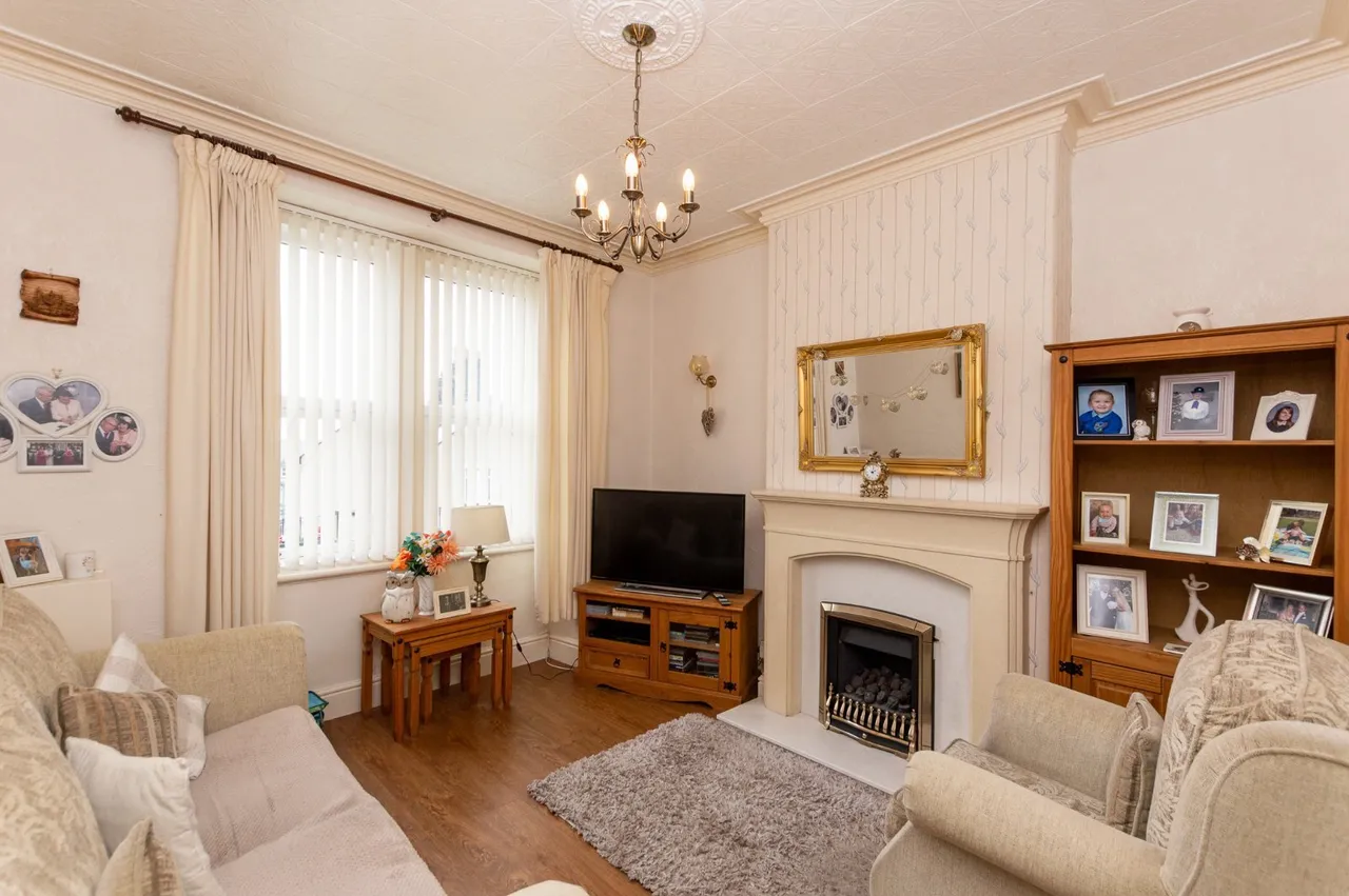 Llwynon Gardens, Llandudno, LL30, photo 2