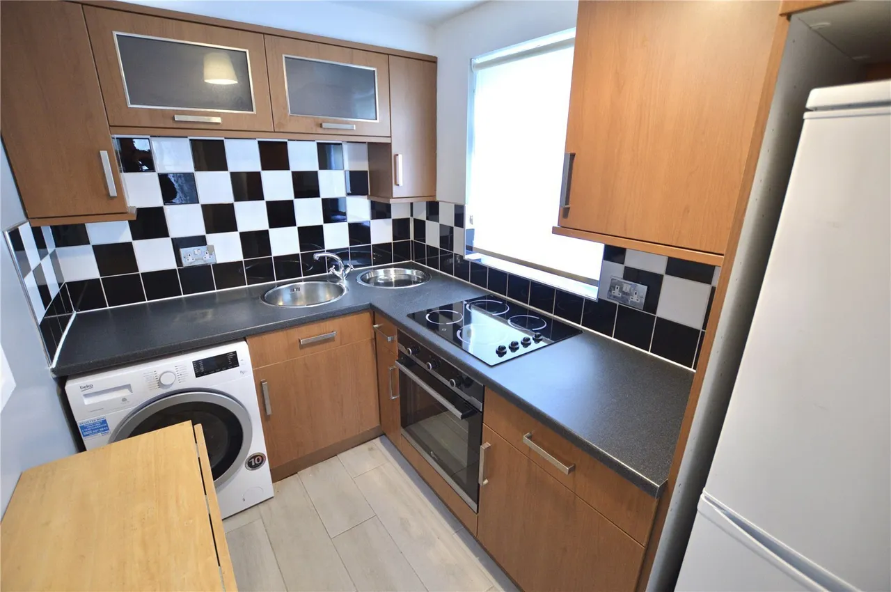 Oakworth Drive, Halfway, S20, photo 7