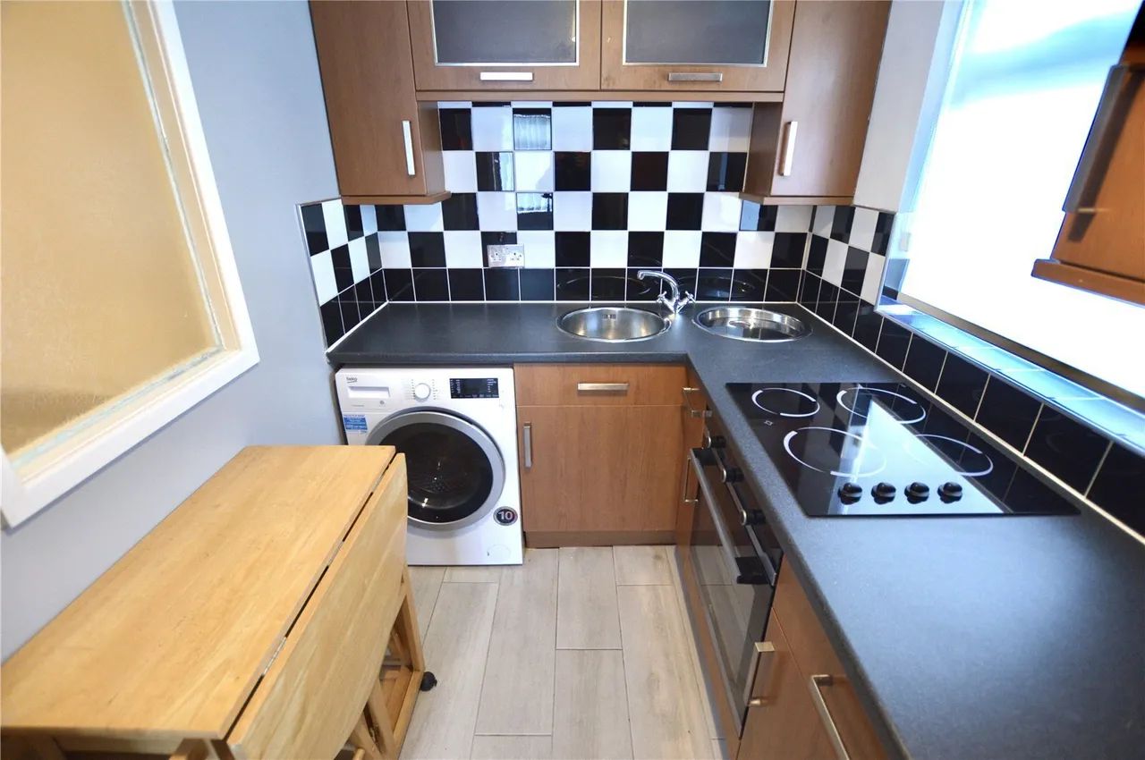 Oakworth Drive, Halfway, S20, photo 6