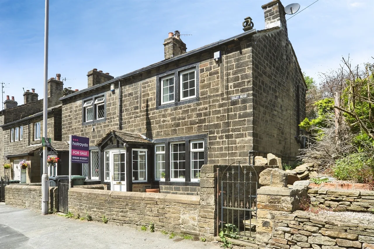 2 bed house for sale — Exley Head, Keighley