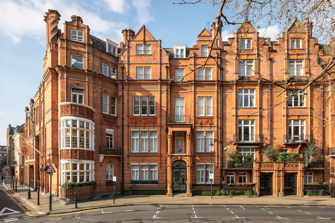 4 bed flat for sale — Hans Place, Knightsbridge, London