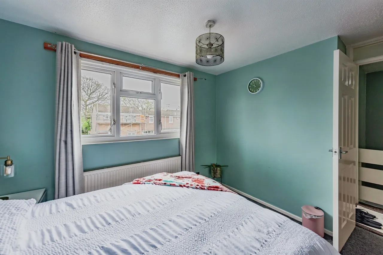 Cowfold Close, Crawley, photo 8