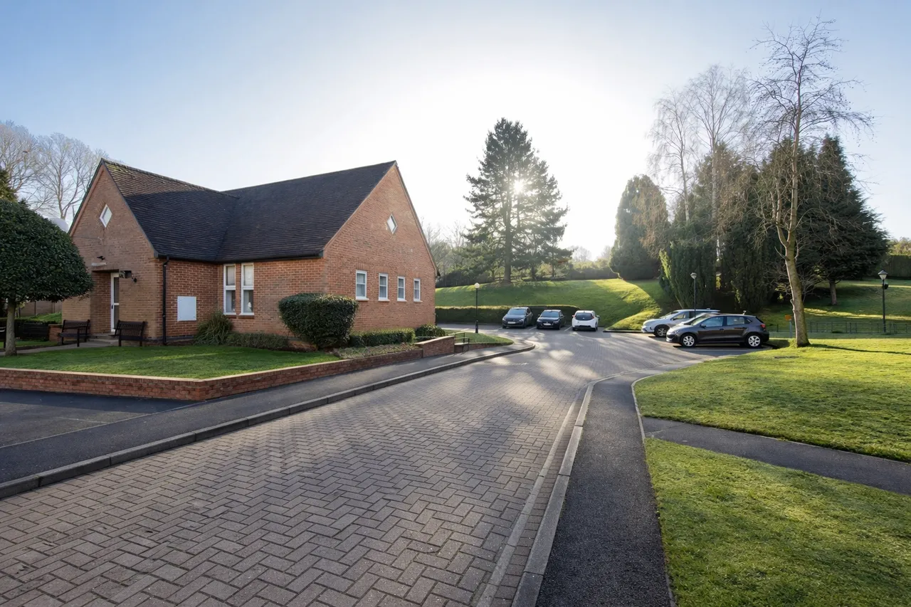 Woburn Road, Woburn Sands, MK17, photo 20