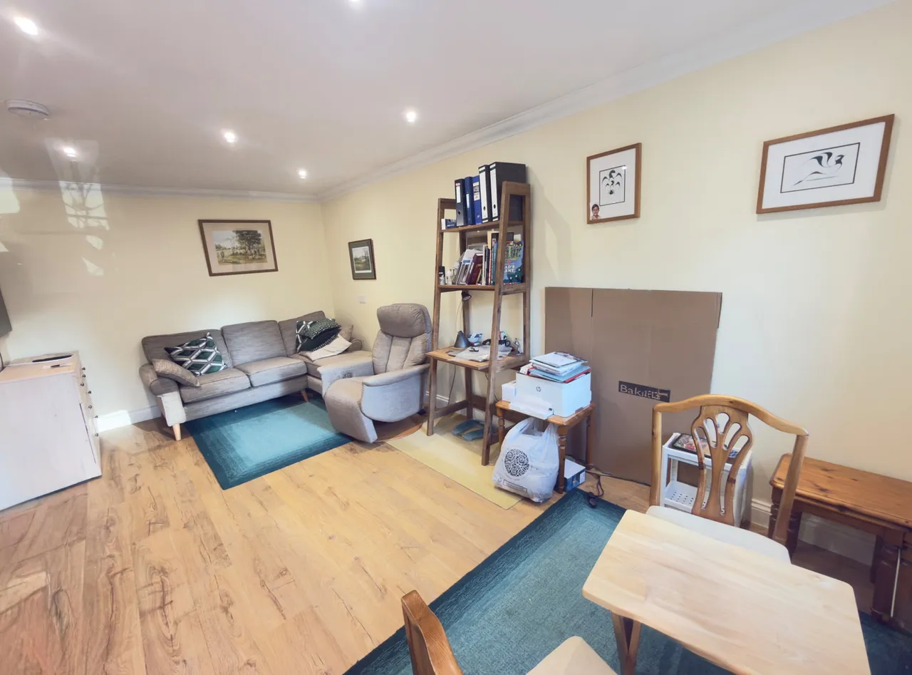 Woburn Road, Woburn Sands, MK17, photo 7