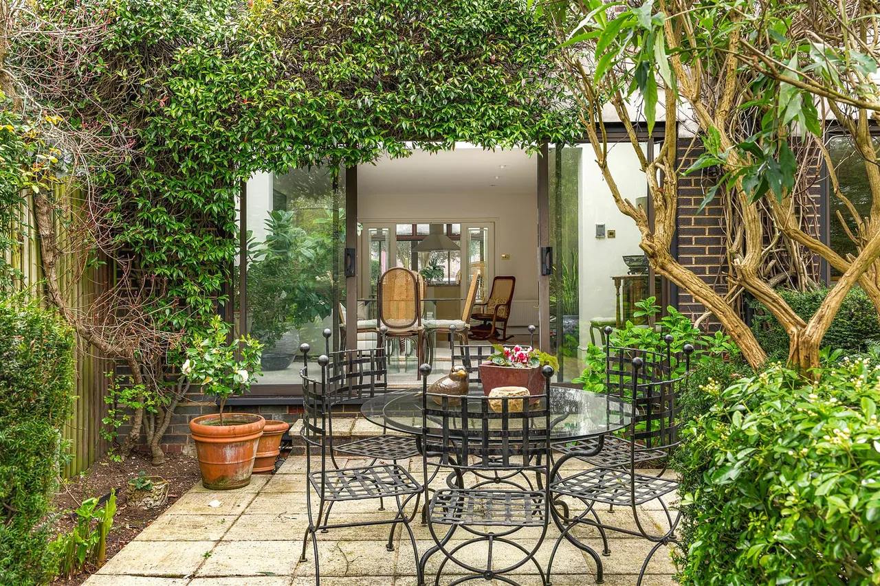 West Heath Gardens, Hampstead, NW3, photo 11
