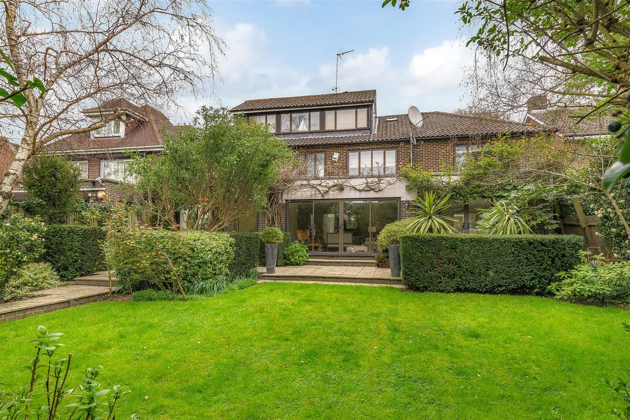 West Heath Gardens, Hampstead, NW3, photo 12