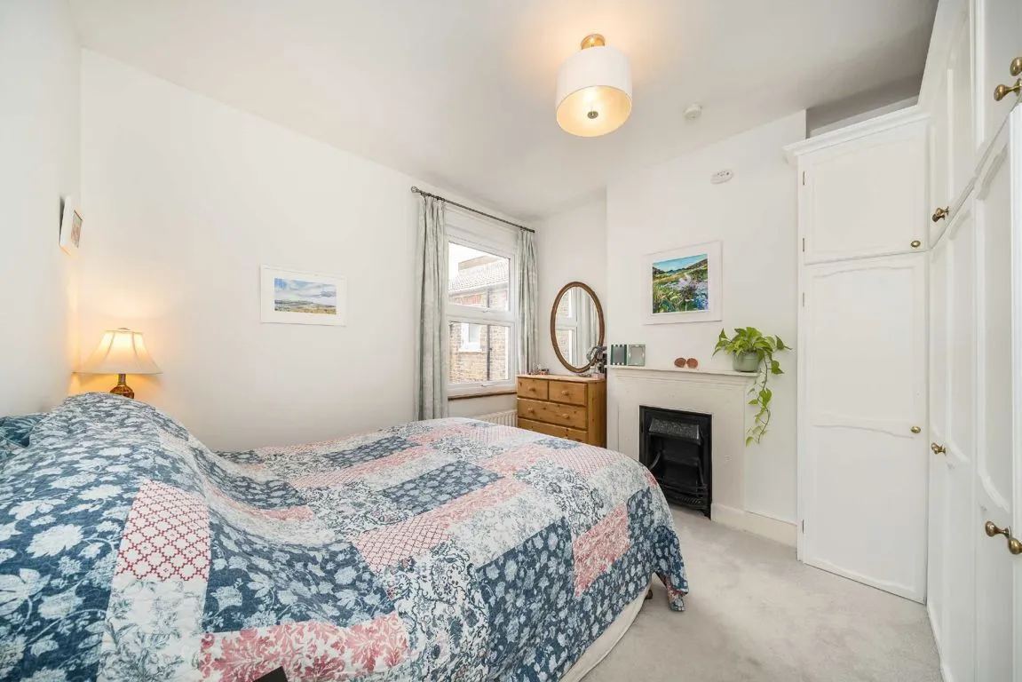 Waldron Road, SW18, photo 2
