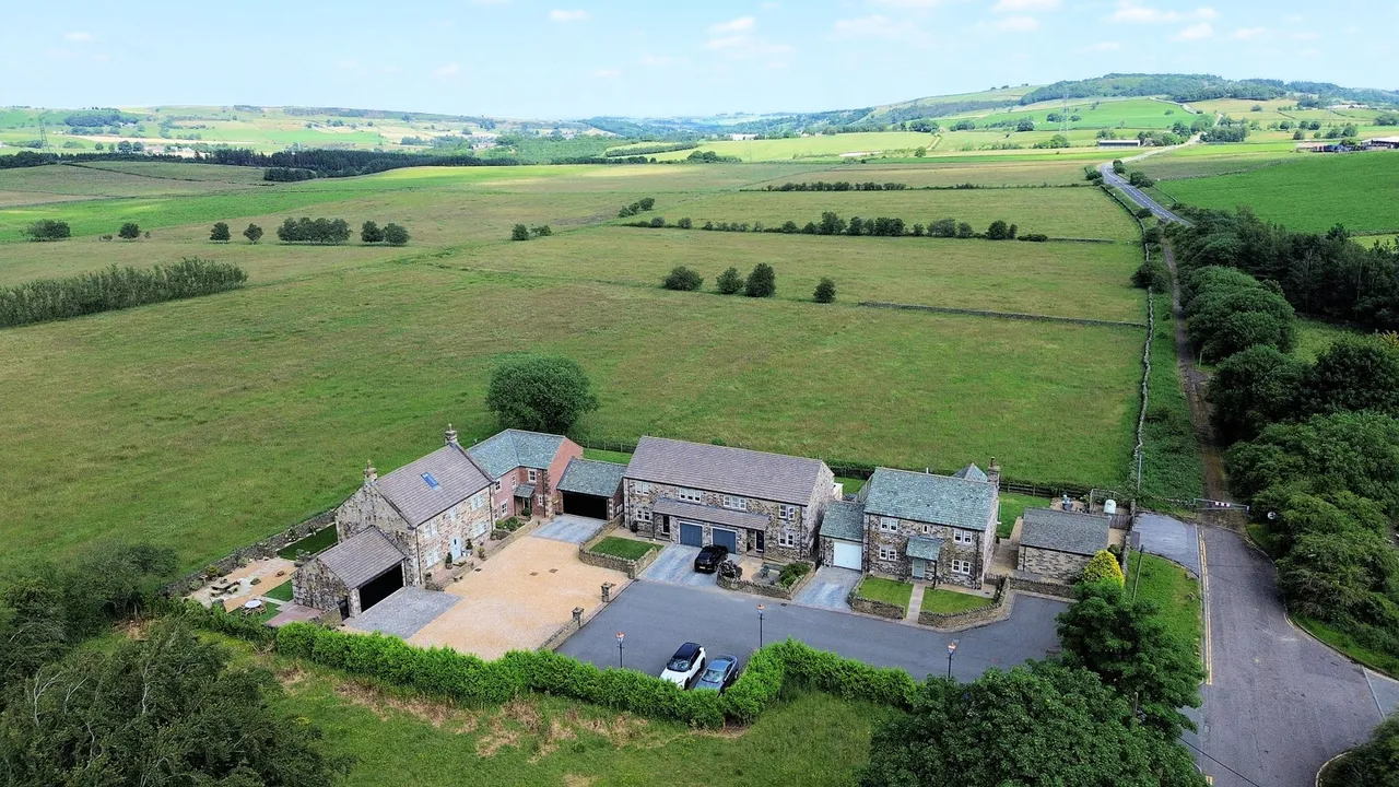 Flouch Mews, Hazlehead, S36, photo 5