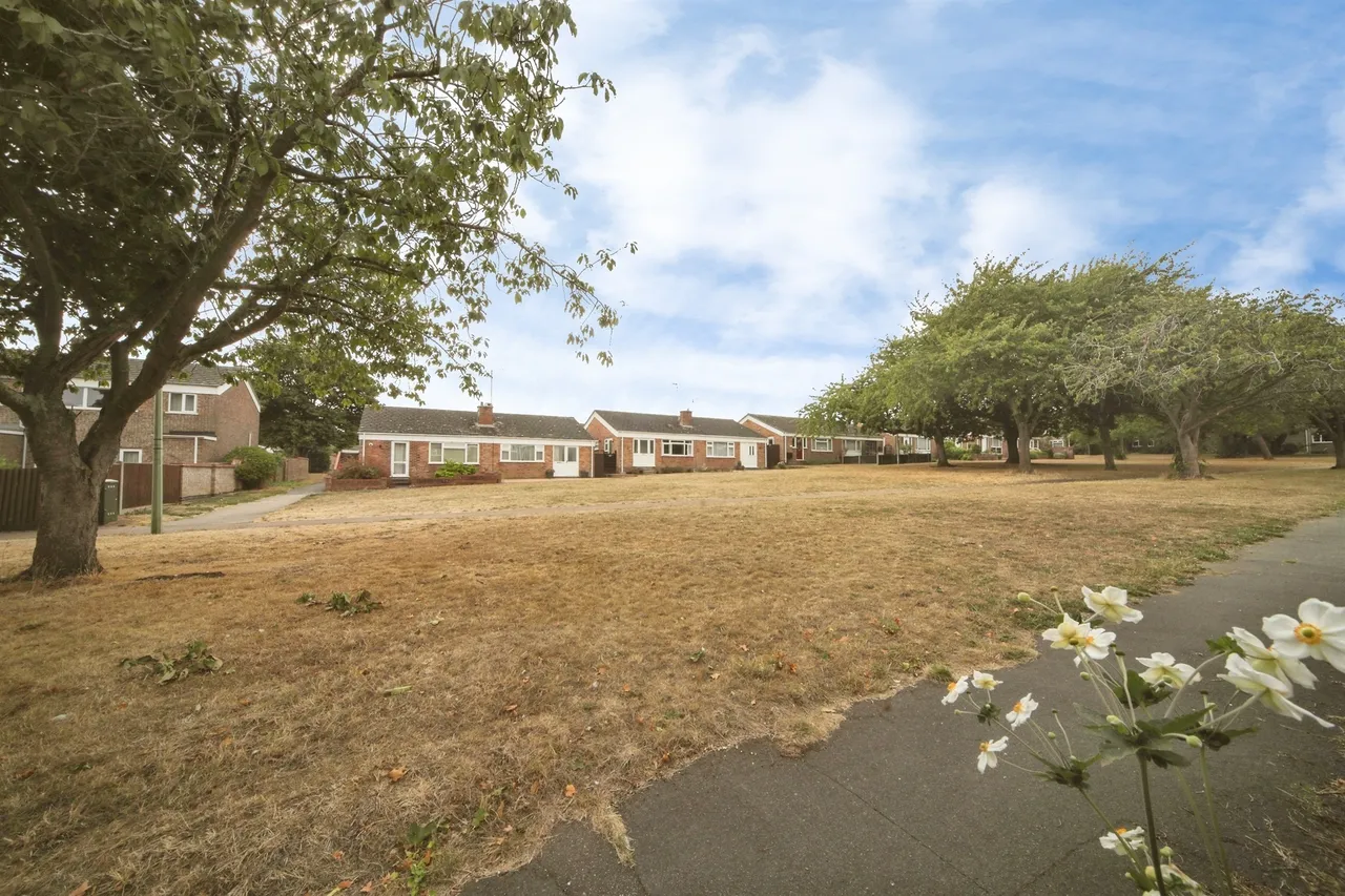 Abbotsbury Road, Bury St. Edmunds, IP33, photo 16