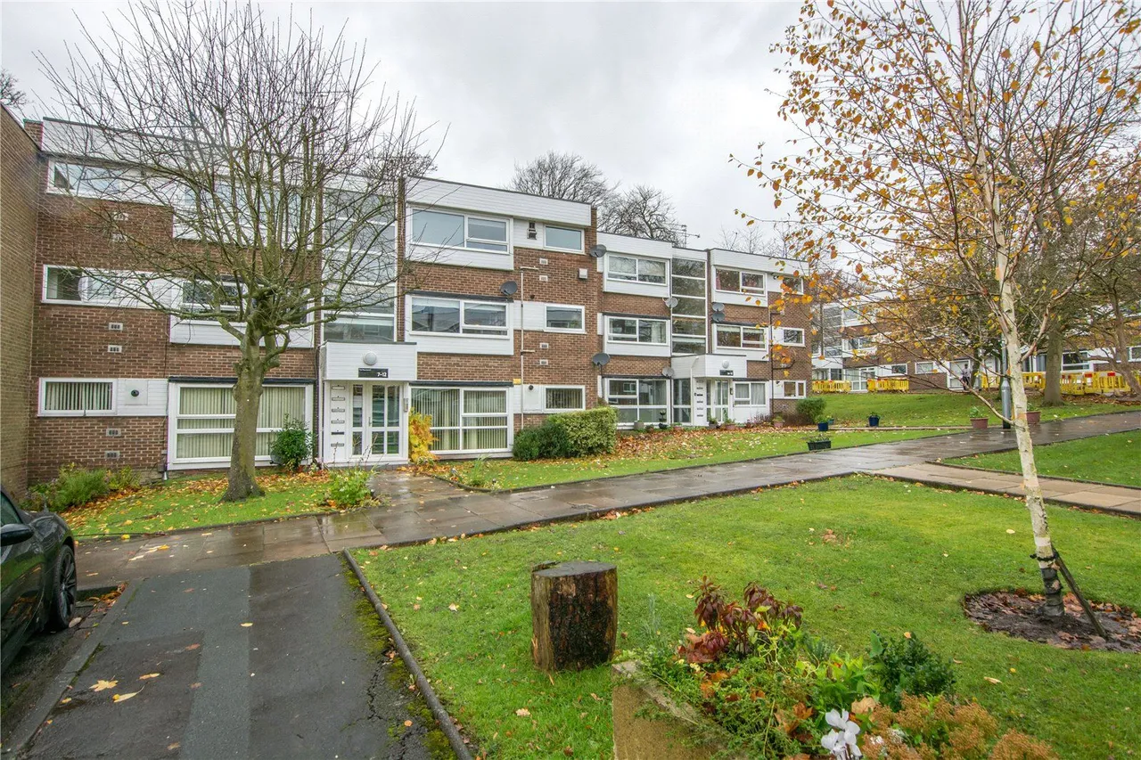 The Moorlands, Leeds, LS17, photo 8
