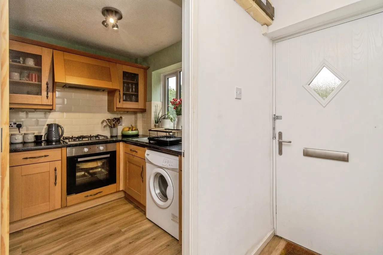 Almond Close, Heath Hayes, Cannock, WS11, photo 5