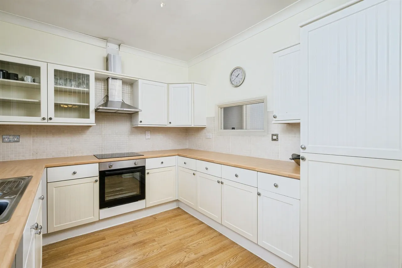 Highfield Close, Plymouth, photo 5