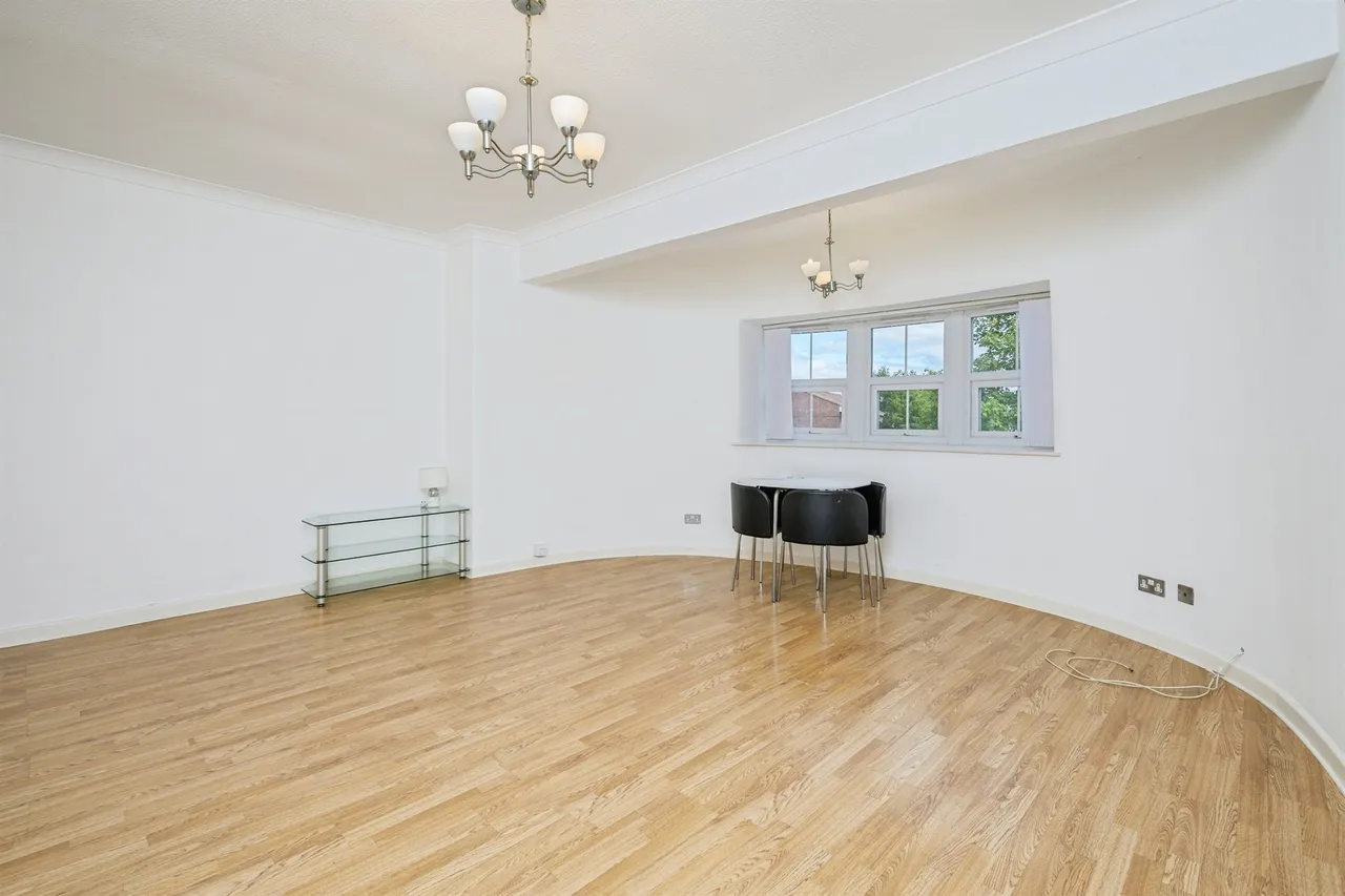 Highfield Close, Plymouth, photo 2