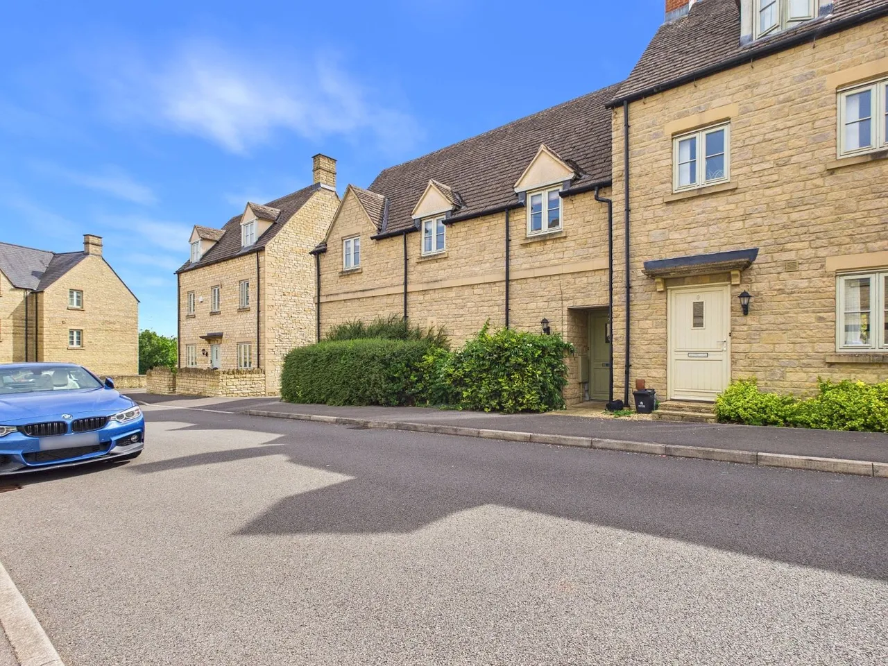 2 bed house for sale, Forstall Way, Cirencester, GL7