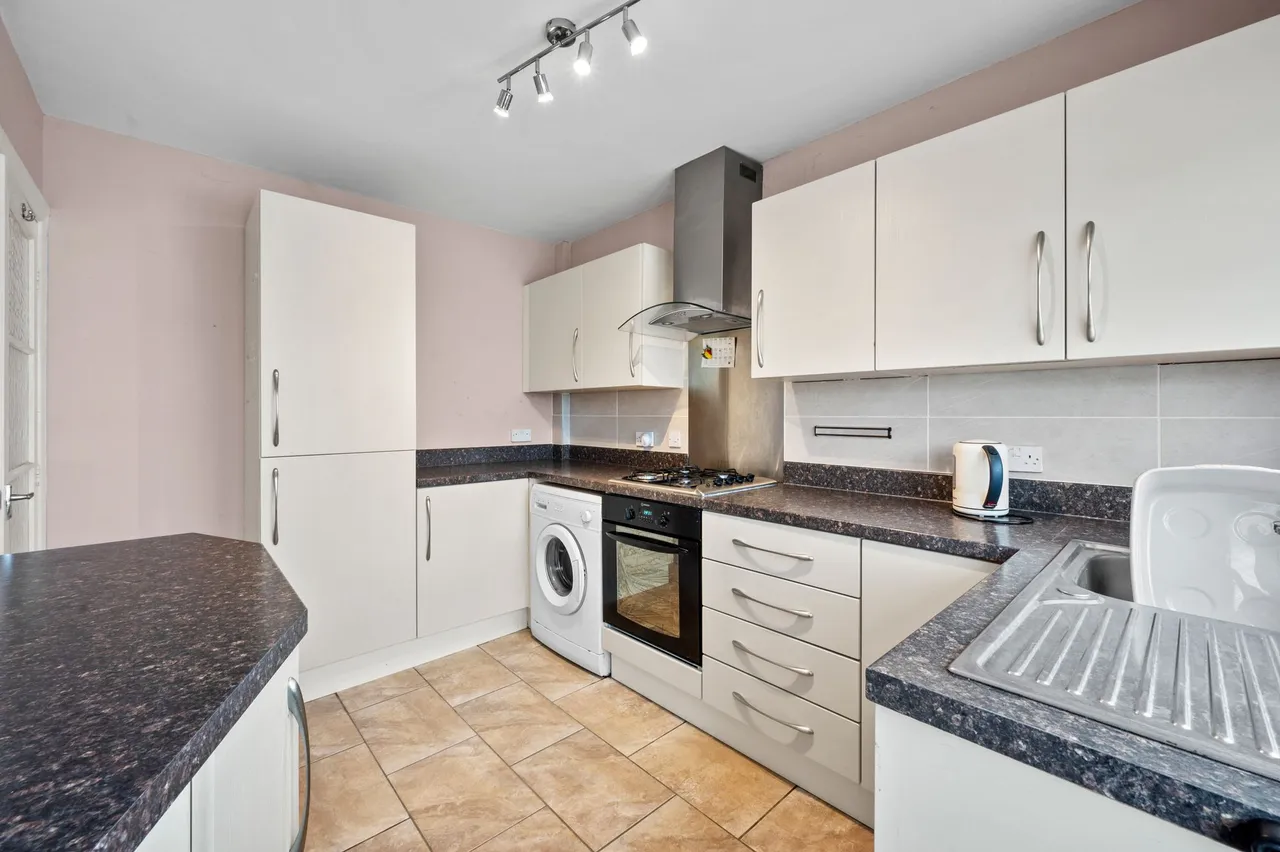Westfield Avenue, Ashton-In-Makerfield, Wigan, Wigan, WN4 9RH, photo 3