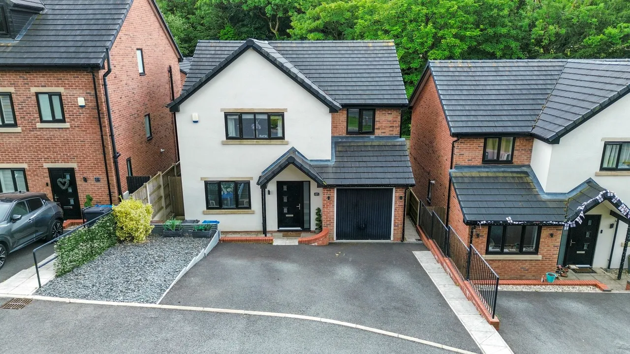4 bed house for sale — Booths Brow Road, Ashton-In-Makerfield, Wigan, Wigan, WN4 0NG