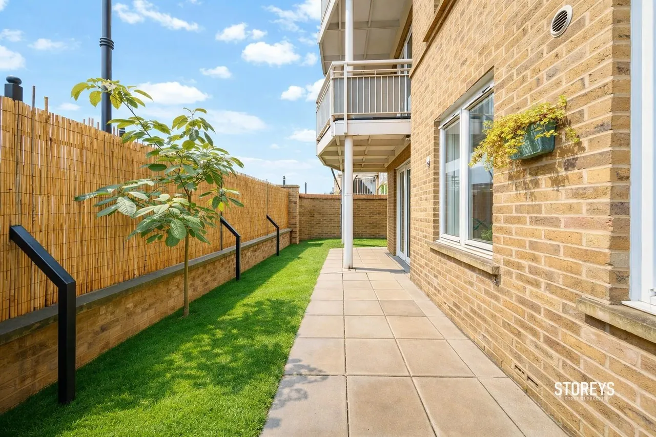 Ermine House, Bow, E3, photo 2