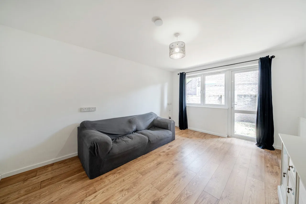King Arthur Close, SE15, photo 11