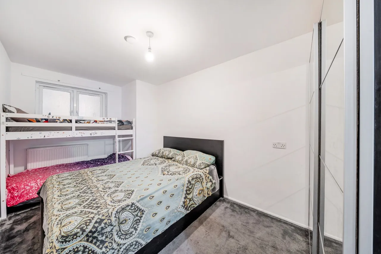 King Arthur Close, SE15, photo 5