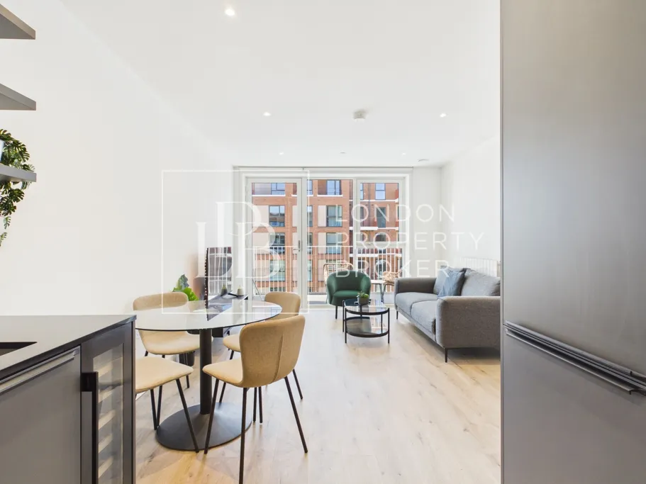 Pettman Crescent, London, SE28, photo 2