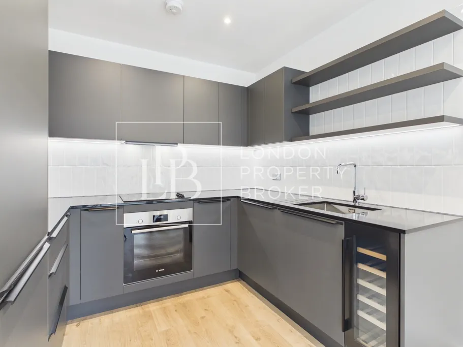 Pettman Crescent, London, SE28, photo 4