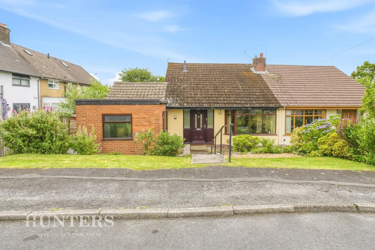 3 bed house for sale, Birch Mount, Hurstead, OL12