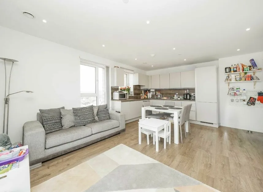 Damsel Walk, West Hendon, NW9, photo 2