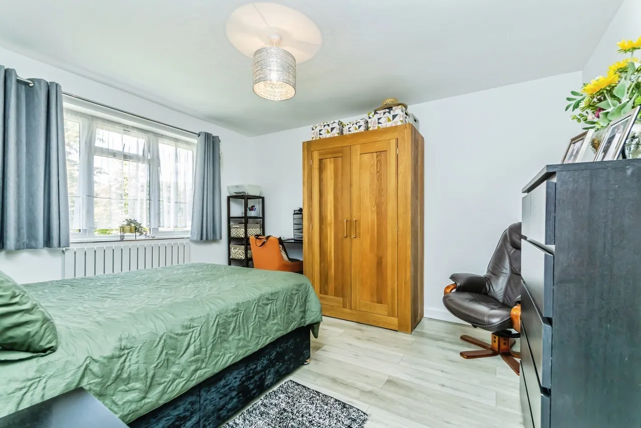 Addison Close, Caterham, Surrey, CR3, photo 2