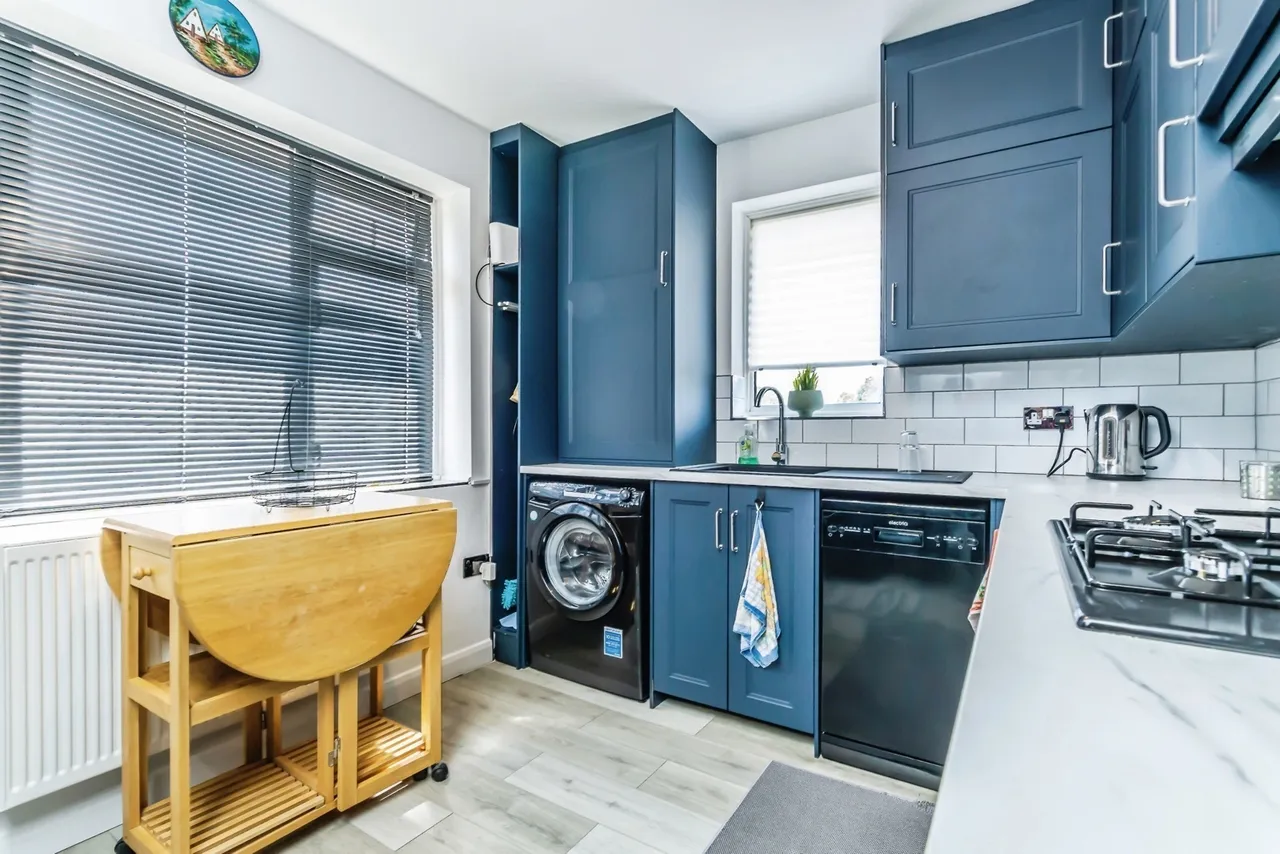Addison Close, Caterham, Surrey, CR3, photo 8