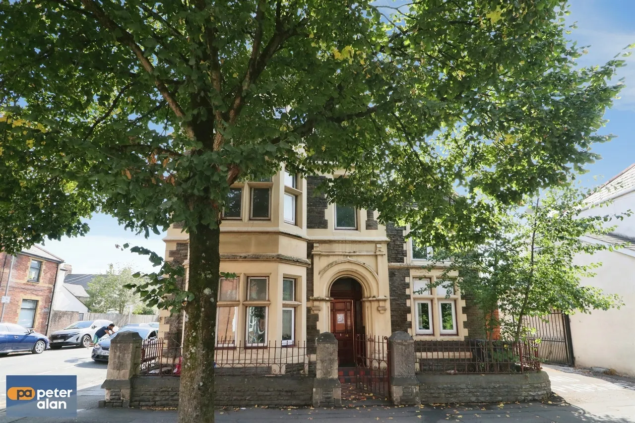 5 bed house for sale, Neville Street, Cardiff, CF11