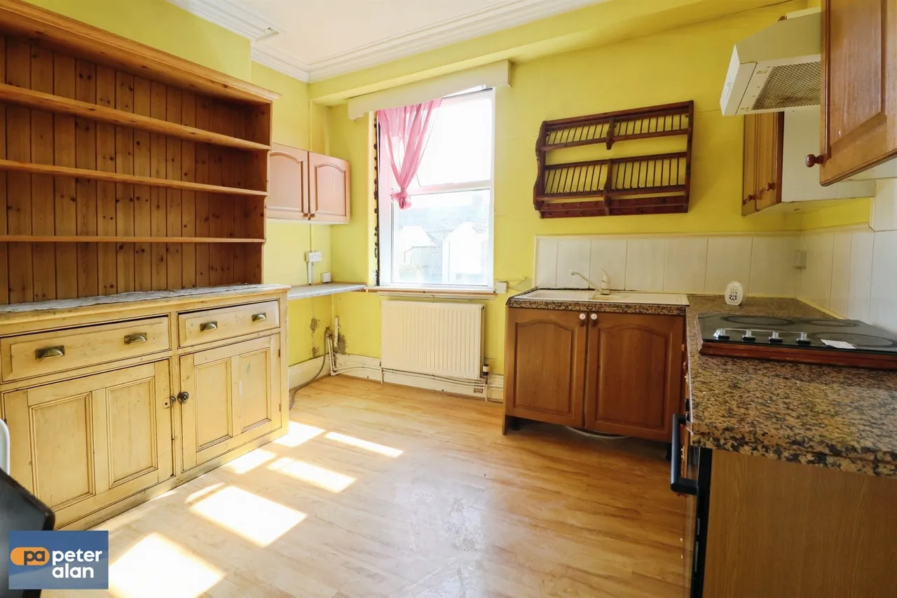 Neville Street, Cardiff, CF11, photo 4
