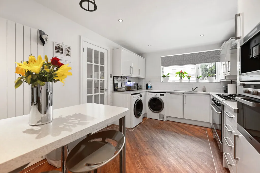 Silver Hill, College Town, GU47, photo 2