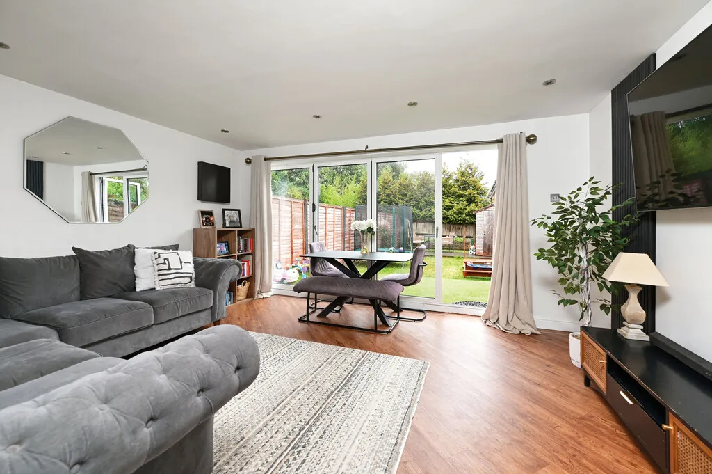 Silver Hill, College Town, GU47, photo 4