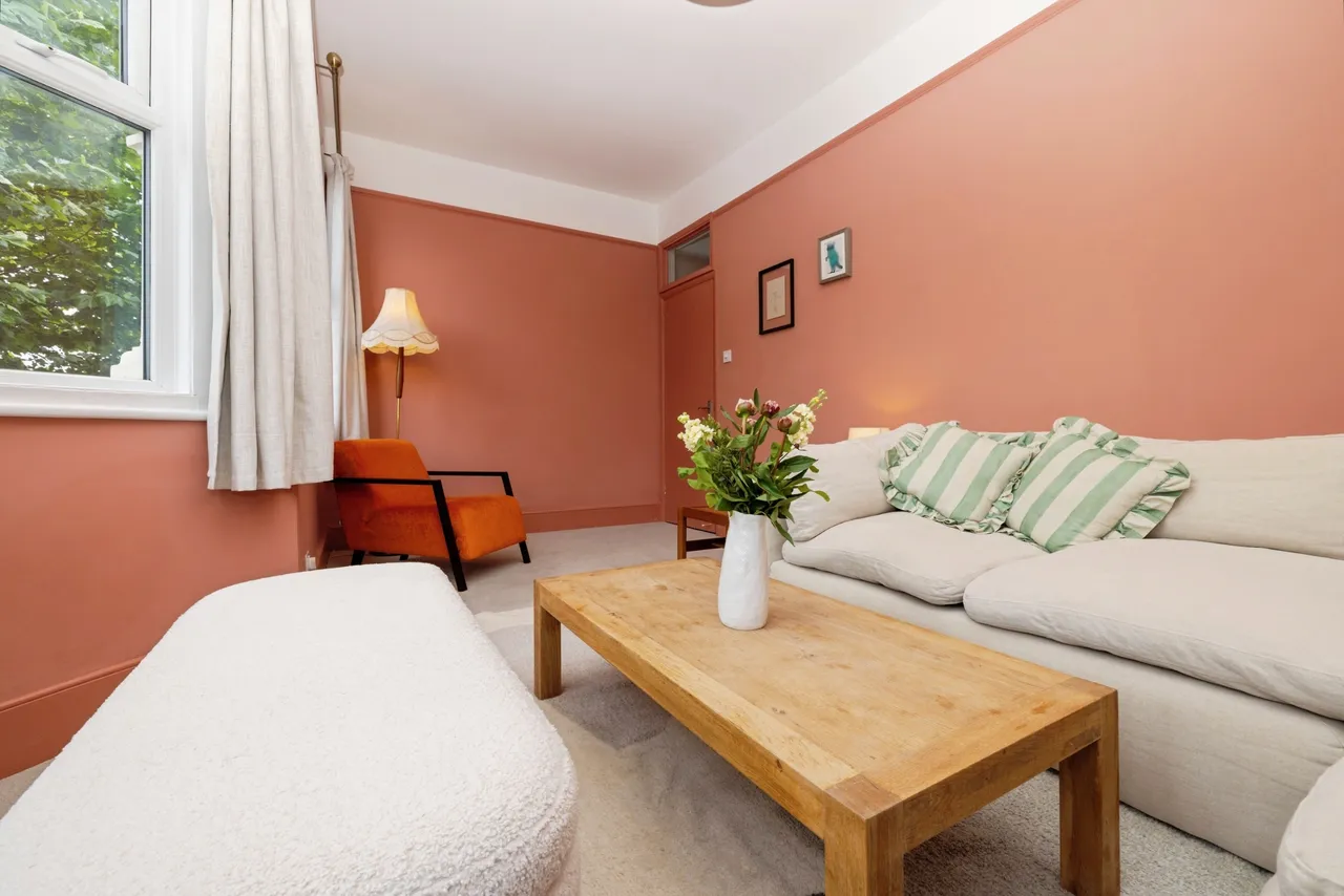 50 Whitworth Road, London, photo 2