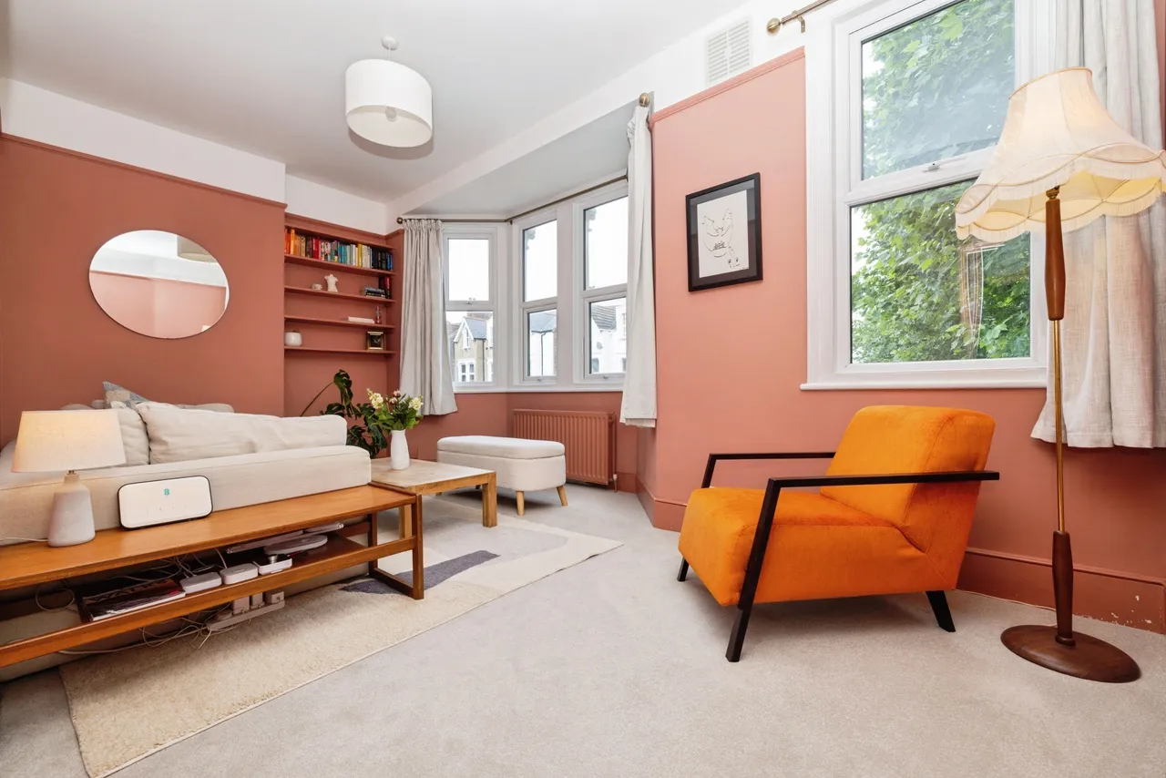 2 bed flat for sale — 50 Whitworth Road, London