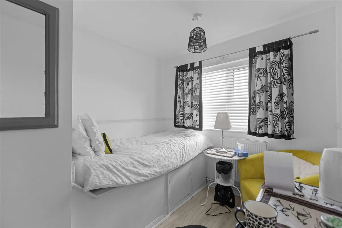 Milton Close, Horton, SL3, photo 11