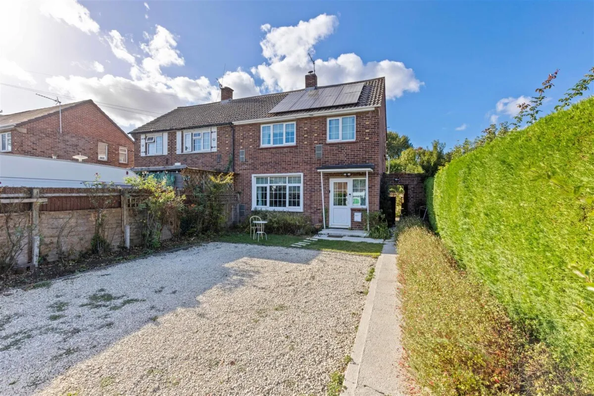 Milton Close, Horton, SL3, photo 19