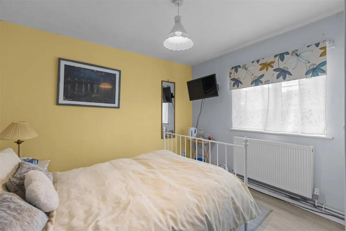 Milton Close, Horton, SL3, photo 9