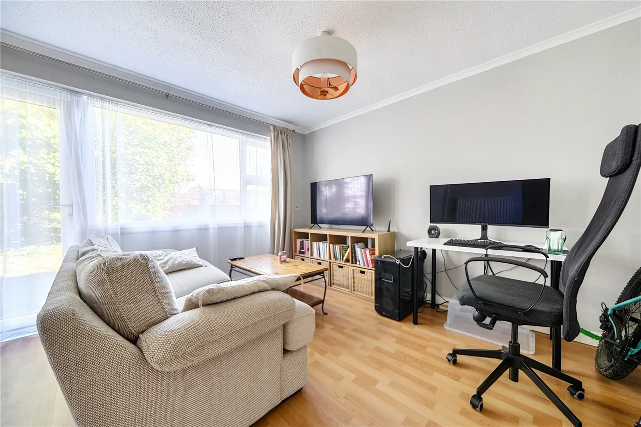 Yew Tree Close, Beaconsfield, HP9, photo 2