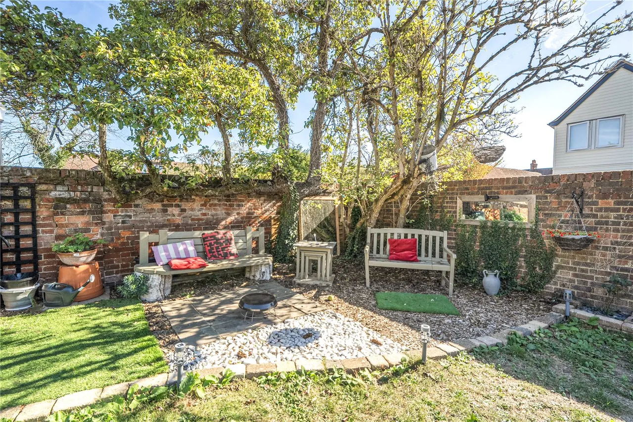 Yew Tree Close, Beaconsfield, HP9, photo 10