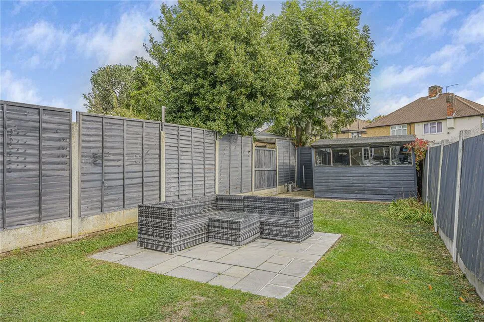 Brunswick Gardens, Fairlop, IG6, photo 8